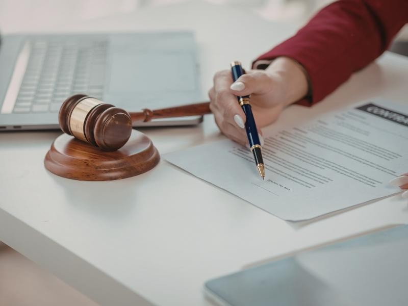 Qual Advogado Procurar para Processar um Médico?