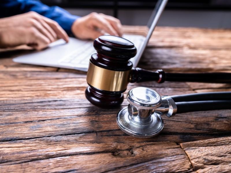 Negligência Médica e Ação Judicial: Como Iniciar o Processo e o Que Esperar