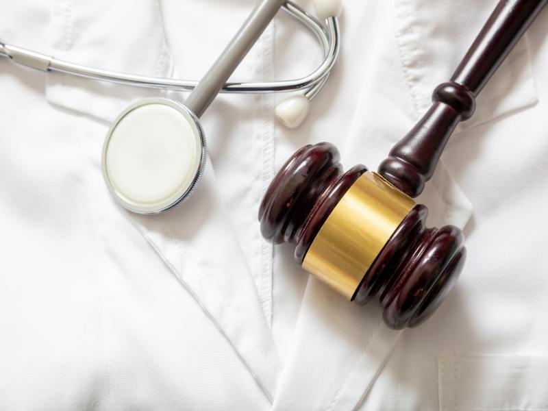 Erro Hospitalar e Falecimento do Bebê no Parto: Direitos, Responsabilidades e Busca por Justiça