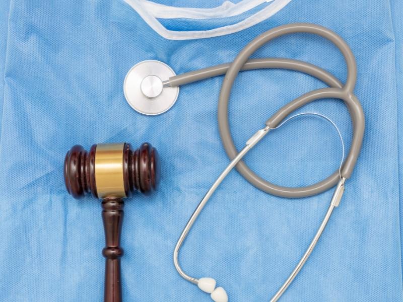 Erro Hospitalar e Perda de Pênis: Entenda os Direitos do Paciente, as Responsabilidades Médicas e as Possibilidades de Reparação Judicial